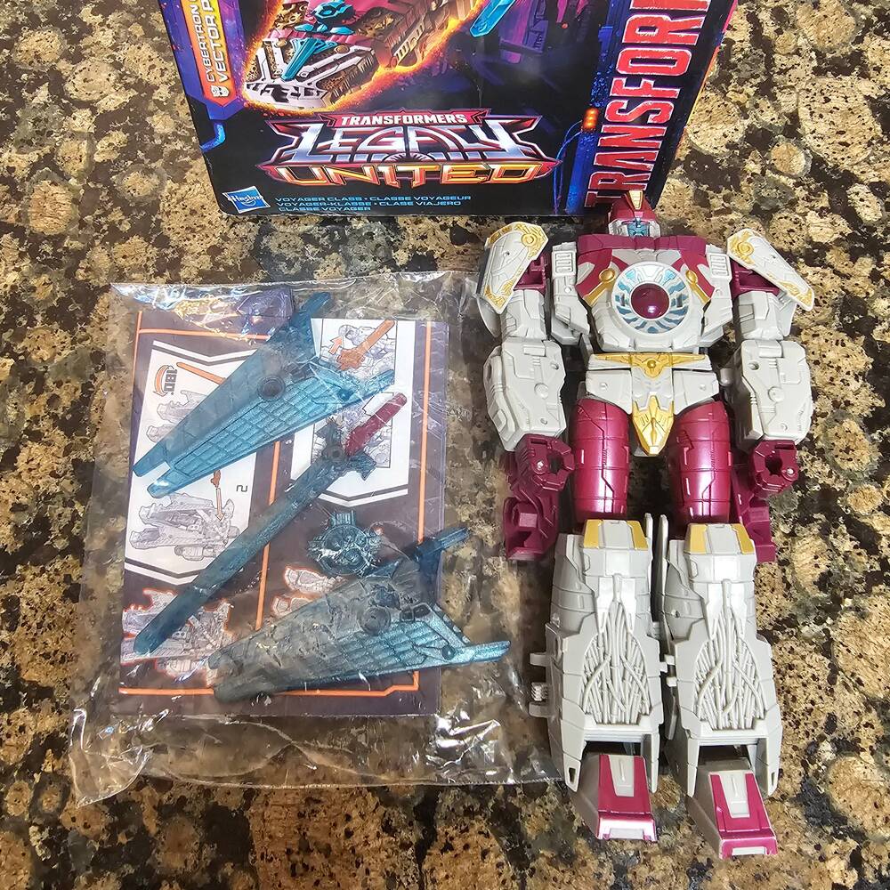 Transformers Legacy United Cybertron Universe Vector Prime Action Figure F8546 - Picture 4 of 7